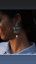 Load image into Gallery viewer, Crown handmade earrings