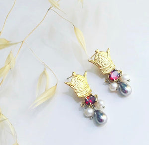 Taj earring with pearl and oval red stone