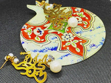 Load image into Gallery viewer, calligraphy earrings with pearl