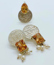 Load image into Gallery viewer, Silver Handmade Earrings in yellow-orange